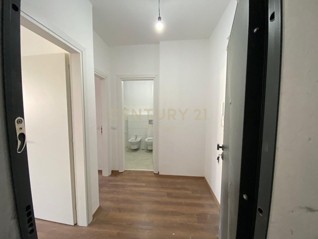 APARTMENT 1+1 FOR RENT, NEAR THE AMERICAN EMBASSY, TIRANA!