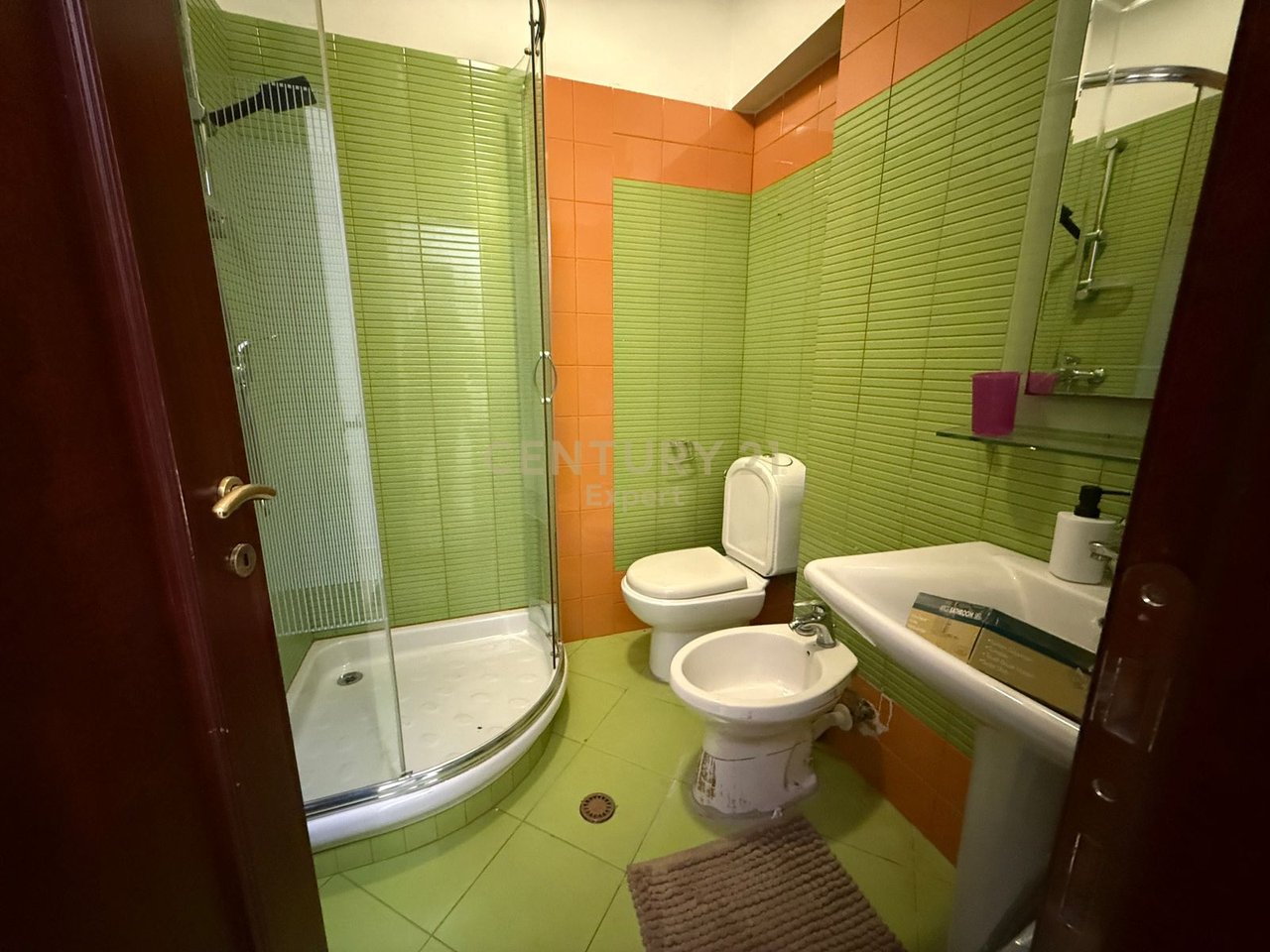 SHESIM APARTAMENT 2+1 NE RRUGEN E DURRESIT !