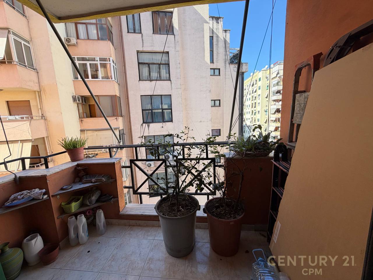 Appartamento 3+1 in affitto vicino alla Comune di Parigi!