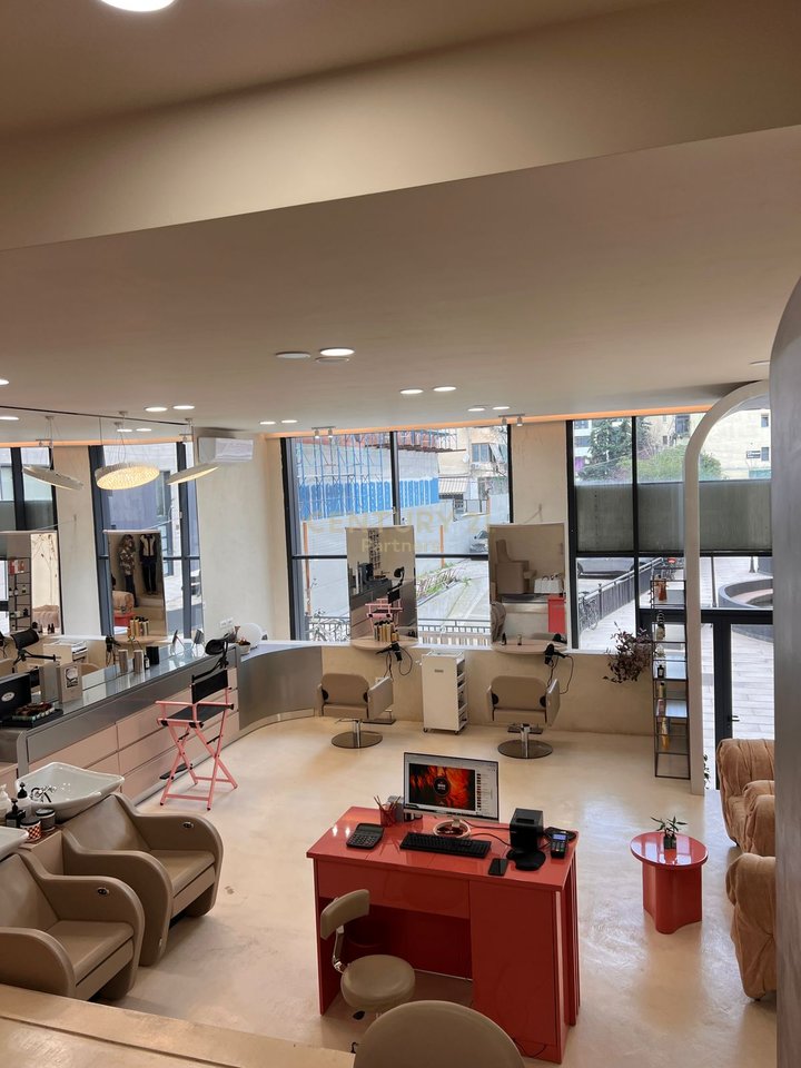 SHITET BIZNES PARUKERI & ESTETIKË NË DELIJORGJ