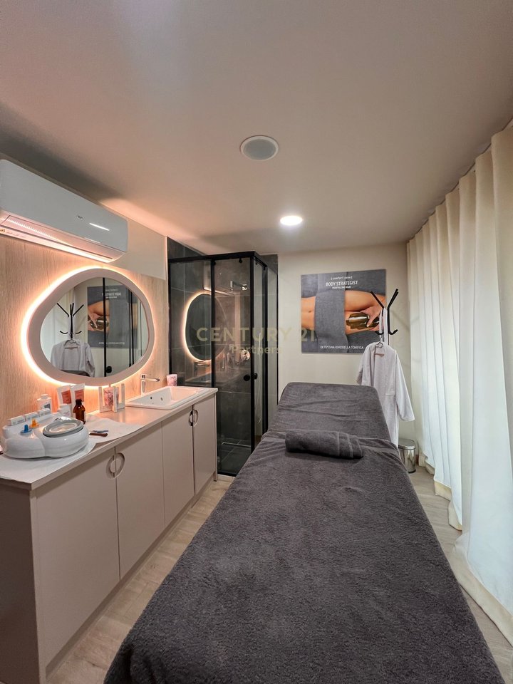 SHITET BIZNES PARUKERI & ESTETIKË NË DELIJORGJ