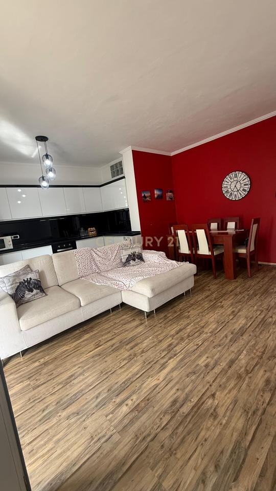 Apartament 1+1 Me Qira në Plazh, Durrës - 350€ | 80 m²