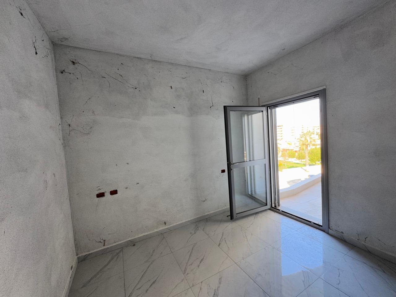 SHITET APARTAMENT 1+1 ,ME PAMJE NE DET,NE QENDER TE ORIKUMIT!