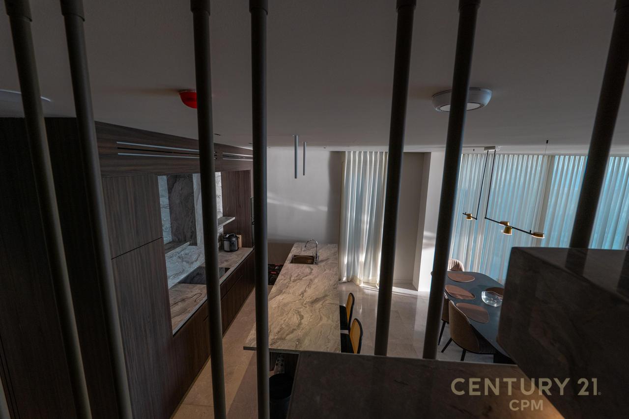 SHITET NJË NGA VILAT MË TË BUKURA NË GREEN COAST, PALASË