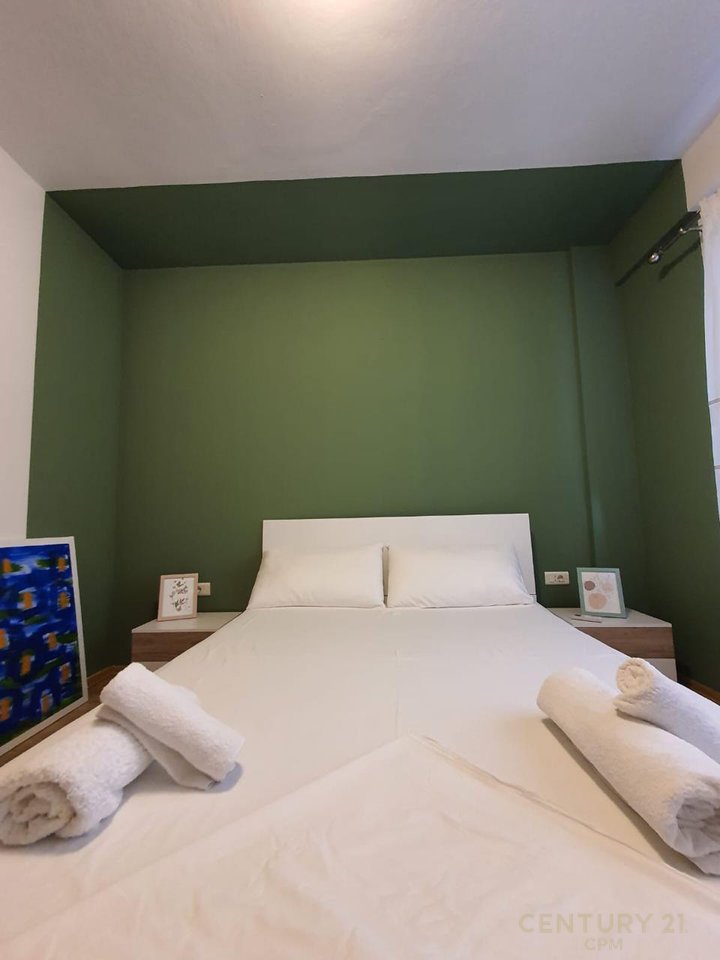 Apartament 1+1 për Qira në Pallatet Agimi, Tiranë - 700€