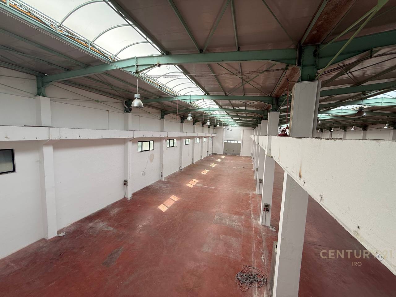 Kapanon Industrial Modern me Qira – Prush, Tiranë