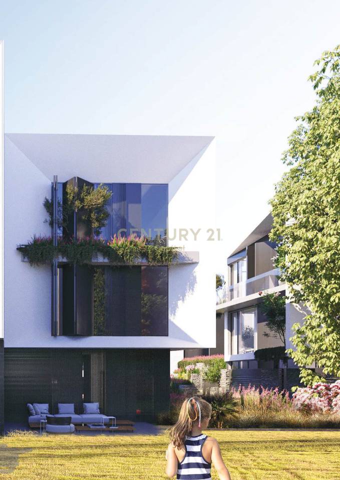 Shitje | Vilë Premium | Farkë, Tiranë | Arkitekturë Moderne & Privatësi Absolute