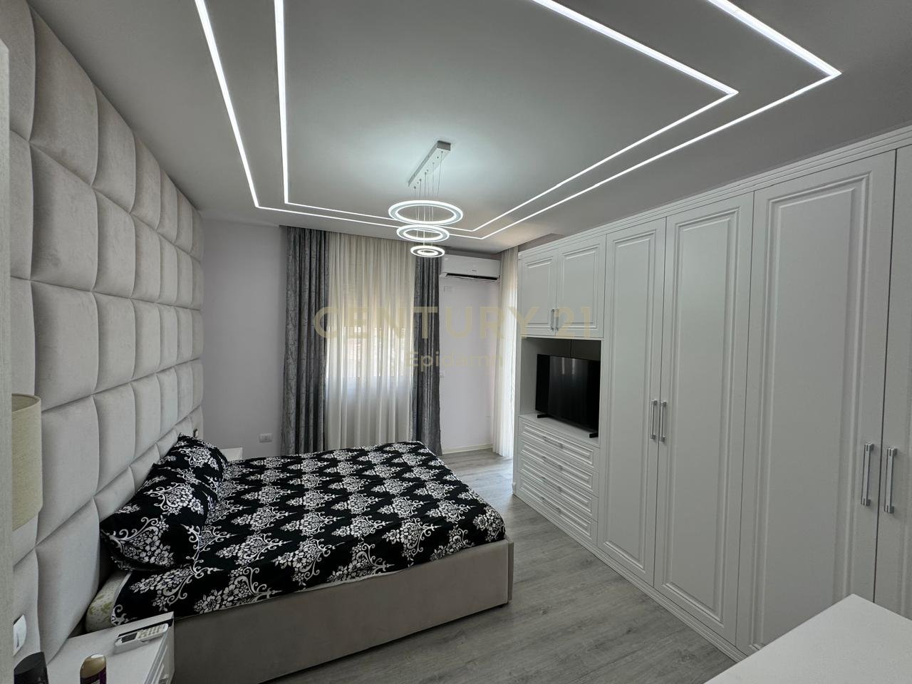 Apartament 2+1 me Qira tek  Rruga e re e Portit, Durrës!