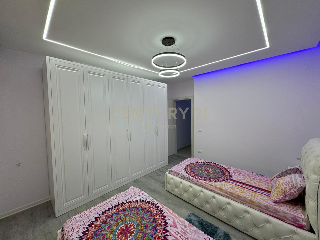 Apartament 2+1 me Qira tek  Rruga e re e Portit, Durrës!