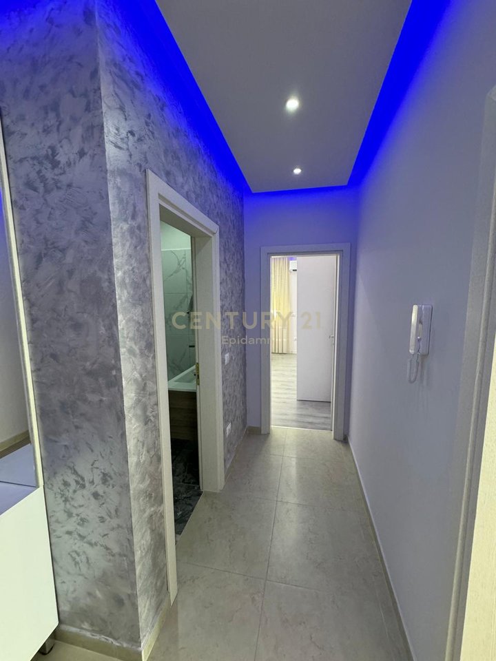 Apartament 2+1 me Qira tek  Rruga e re e Portit, Durrës!