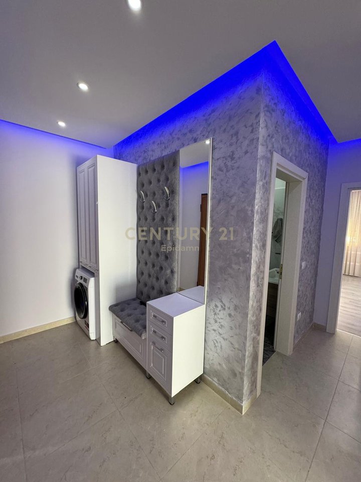 Apartament 2+1 me Qira tek  Rruga e re e Portit, Durrës!