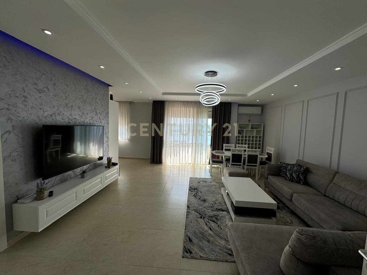 Apartament 2+1 me Qira tek  Rruga e re e Portit, Durrës!