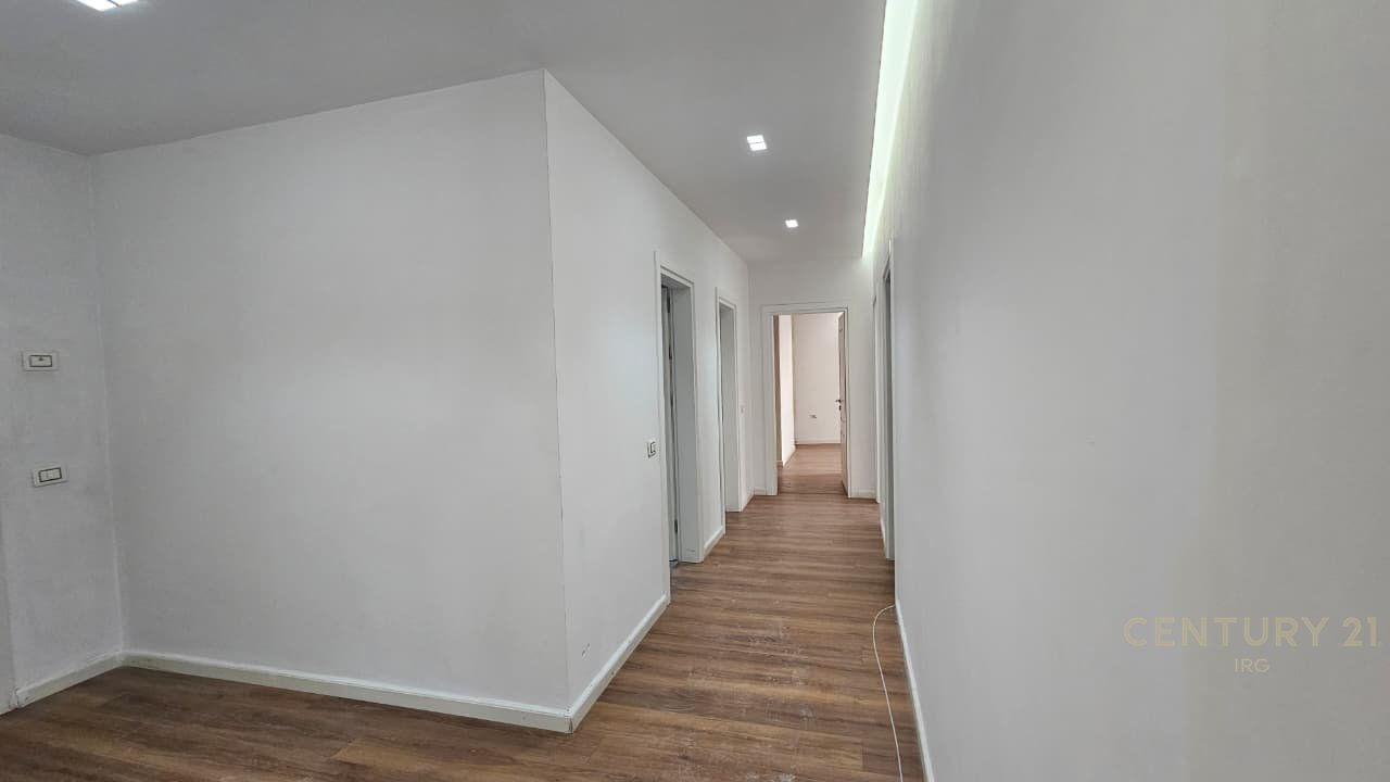 Super Appartamento 3+1+2 in Vendita vicino a Fiore Di Bosko!