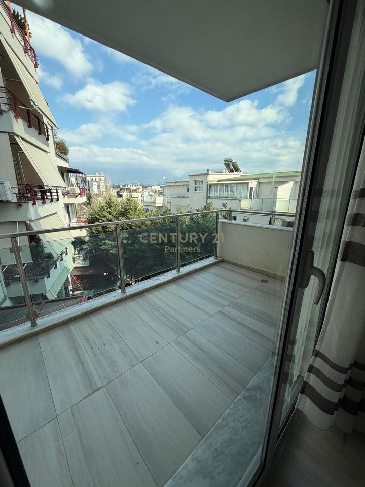 APARTMENT 2+1+2 + PARKING SPACE FOR RENT AT DRY LAKE