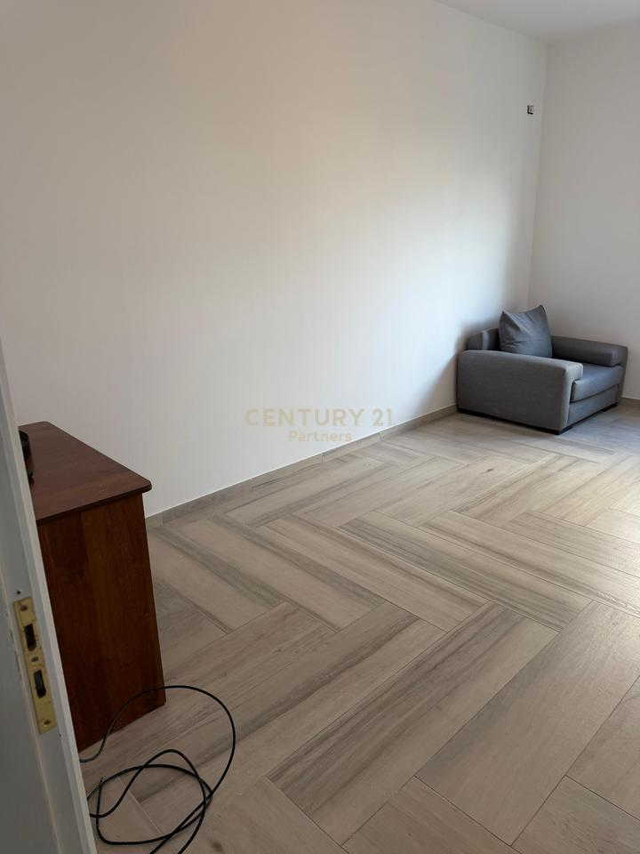 APARTMENT 2+1+2 + PARKING SPACE FOR RENT AT DRY LAKE