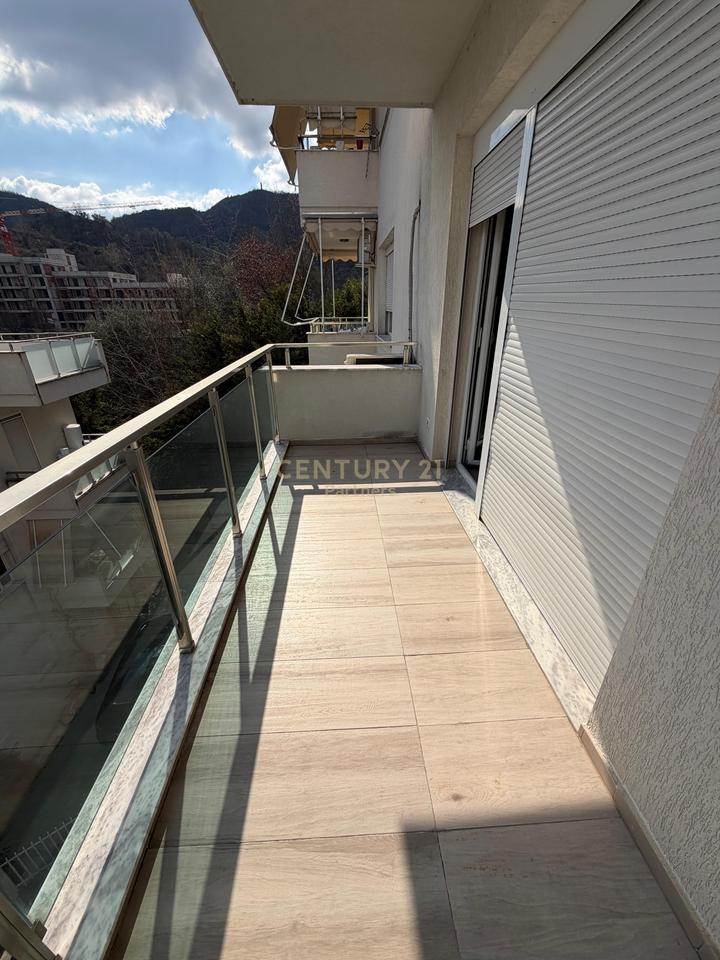 APARTMENT 2+1+2 + PARKING SPACE FOR RENT AT DRY LAKE