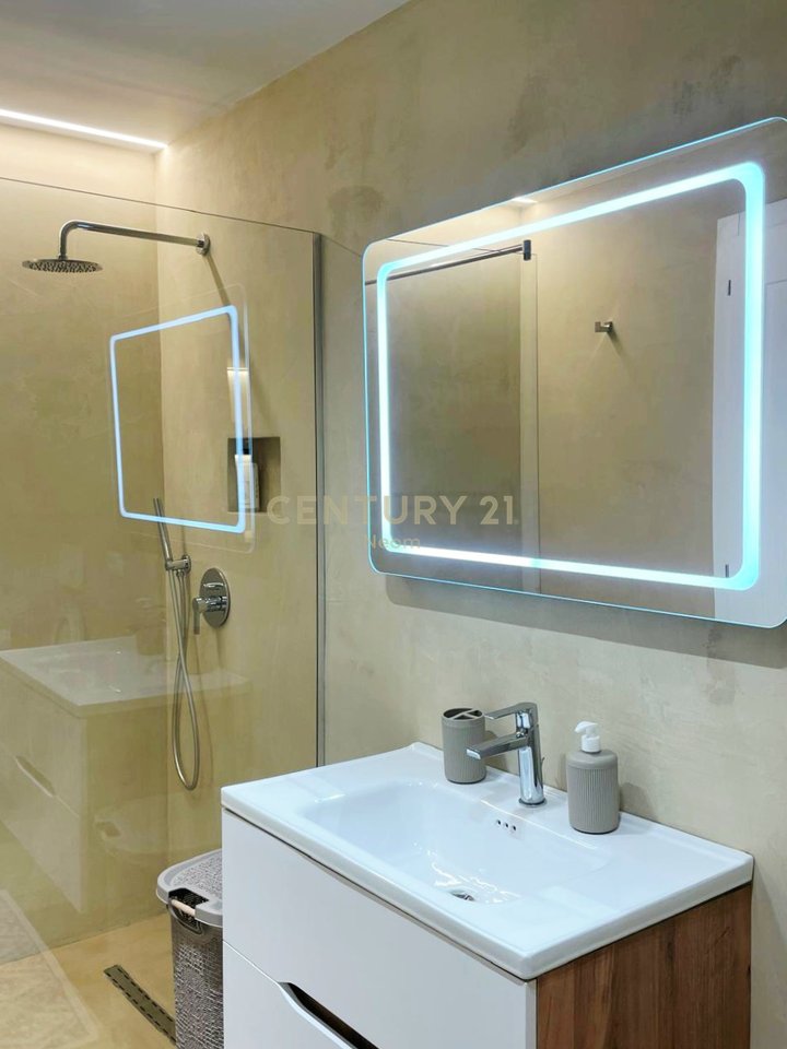 APARTAMENT 2+1 PËR SHITJE – RRUGA E BOGDANËVE