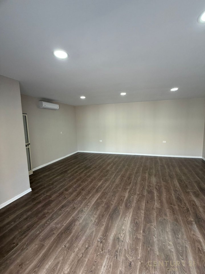 SHITET DYQAN NE LAPRAKE  PRANE SPITALIT USHTARAK