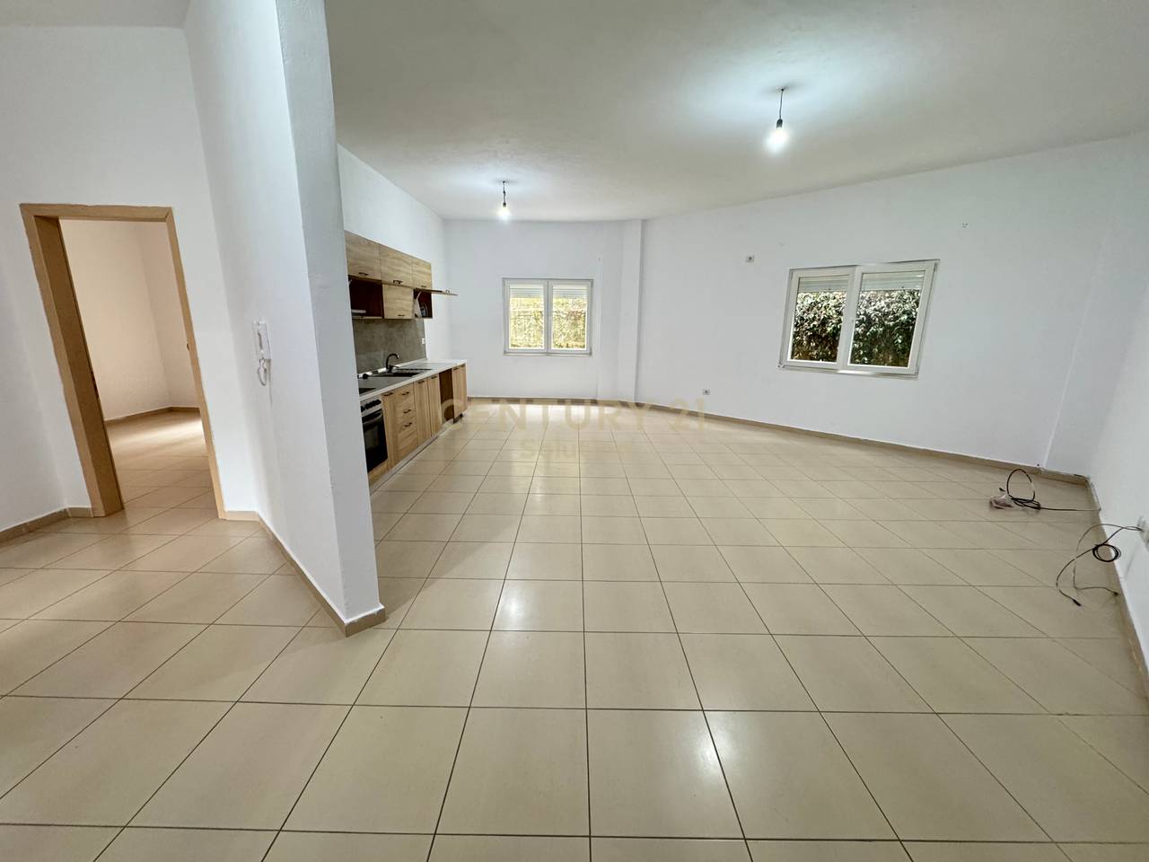 APARTAMENT 2+1+2 PER QIRA TEK LIQENI I THATE !