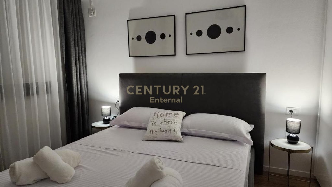 Rruga e Kavajes - Jepet 2+1 Modern Pas Garden Building