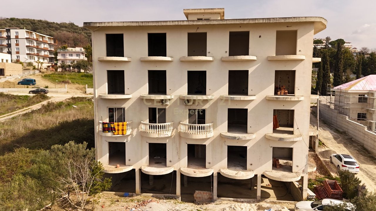 APPARTAMENTO 1+1+POSTO AUTO IN VENDITA A GOLEM