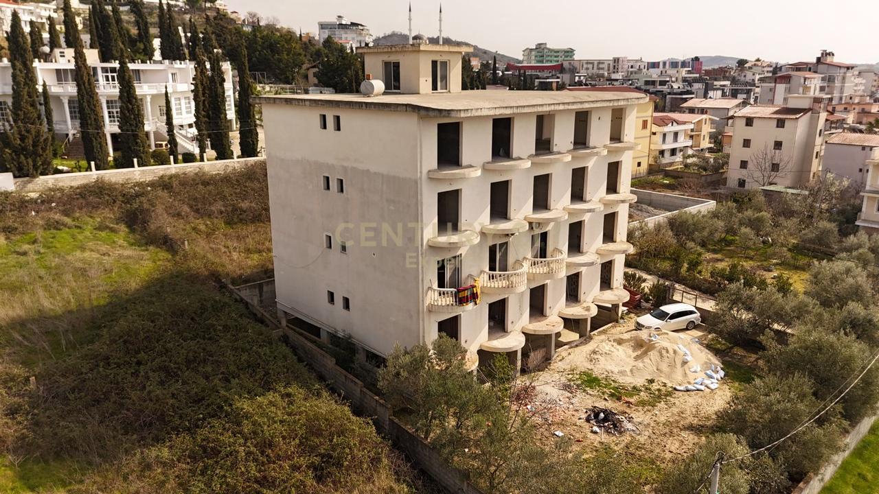 APARTAMENT 1+1+POST PARKIMI PËR SHITJE NË GOLEM