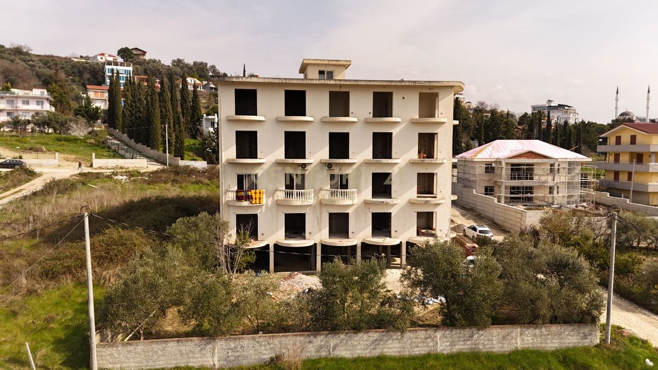 APARTAMENT 1+1+POST PARKIMI PËR SHITJE NË GOLEM