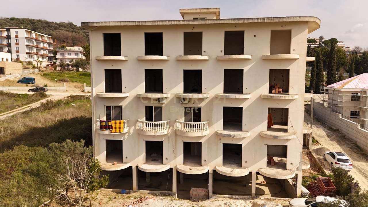 APPARTAMENTO 1+1+POSTO AUTO IN VENDITA A GOLEM