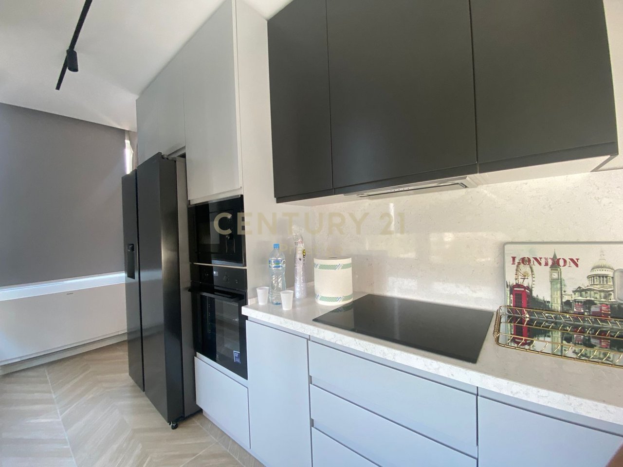 LUXURY APARTMENT 2+1+2 FOR RENT AT DRY LAKE, TIRANA!