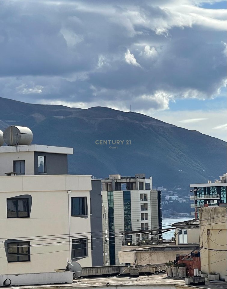 SHITET APARTAMENT 2+1 PRANE BULEVARDIT VLORE-SKELE !