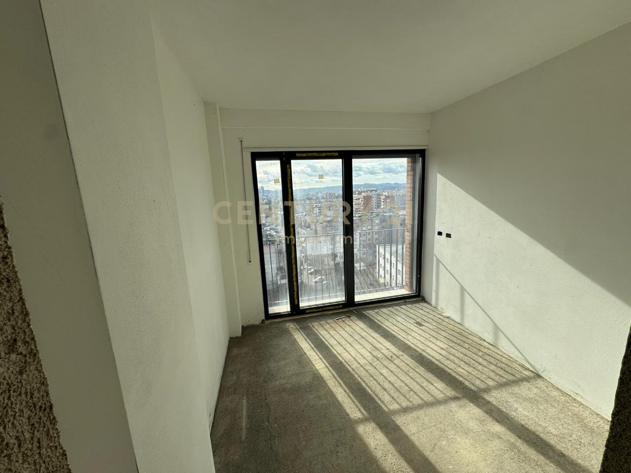 Apartament 3+1+2+ Tarracë të shfrytëzueshme!