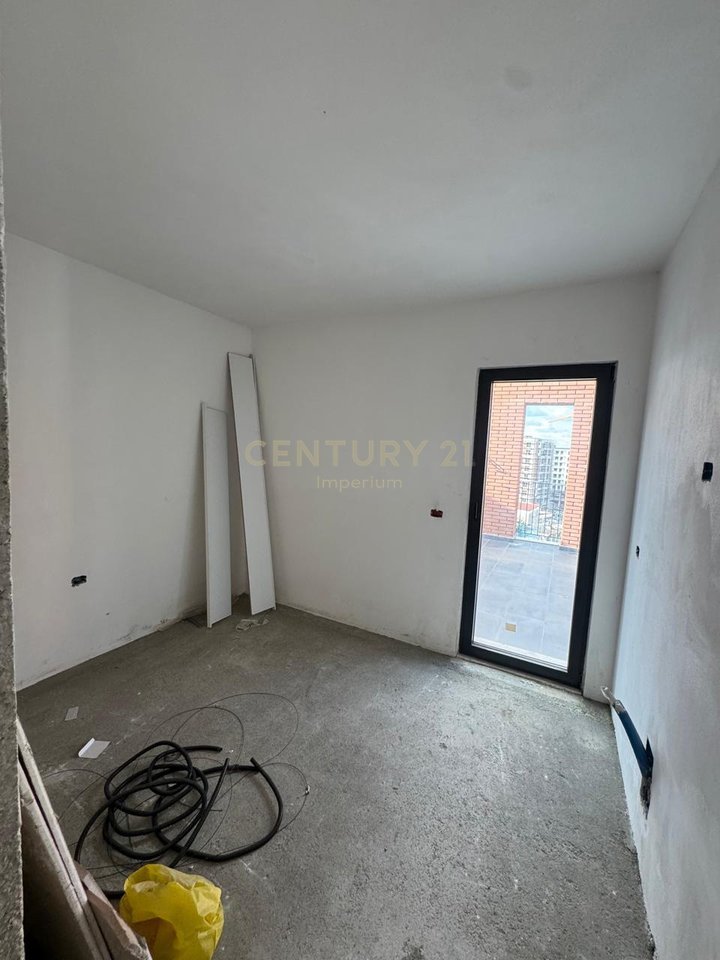 Apartament 3+1+2+ Tarracë të shfrytëzueshme!