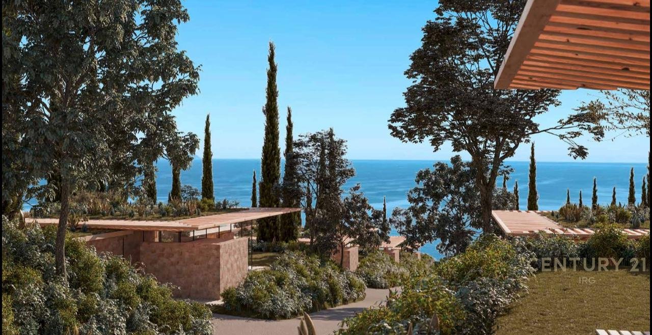 Shitet vile moderne me pishine ne Dhermi!