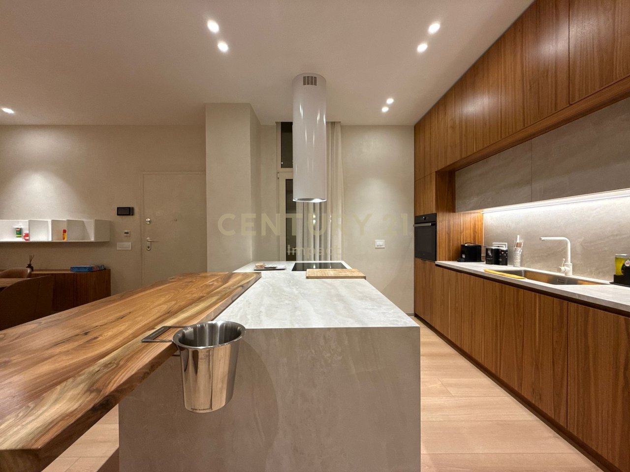 SHESIM SUPER VILË BIG TWIN LUKSOZE ME PISHINE NË GREEN COAST 1 PALASË!!