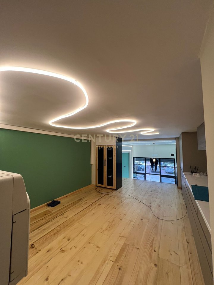 Shitet Klinikë Dentare tek Lulishtja – Durrës