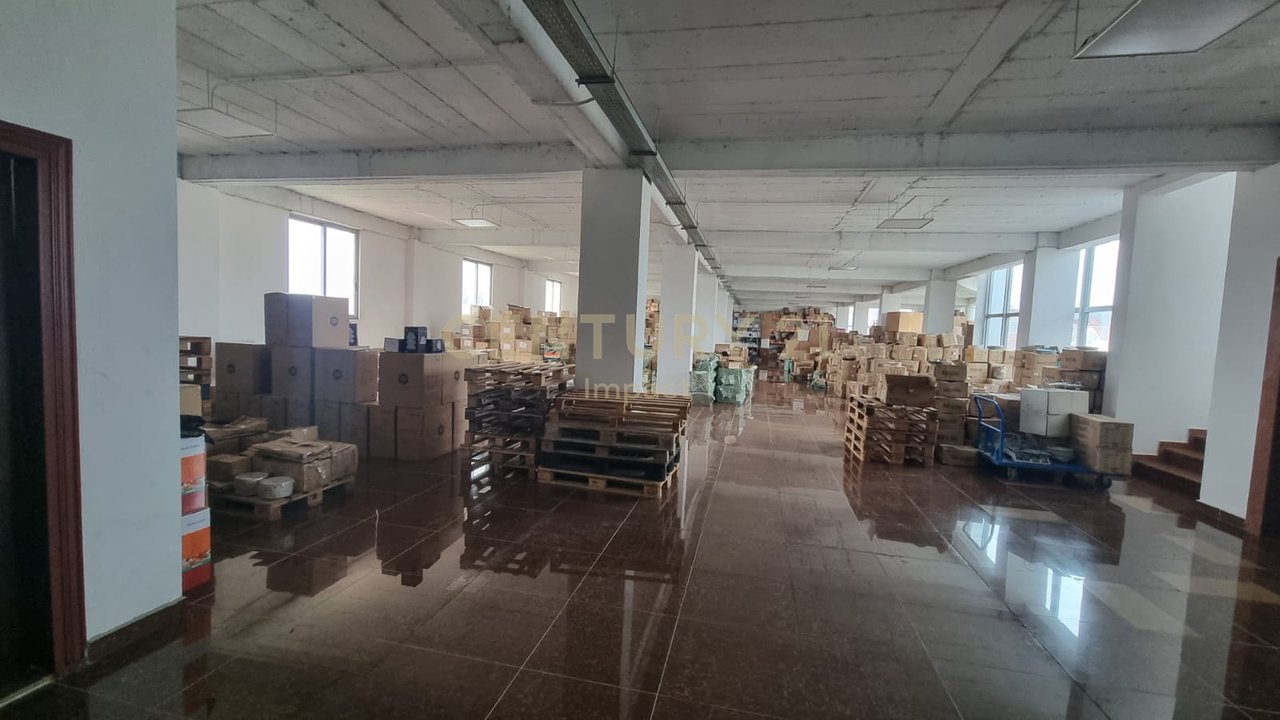 Spazio Multifunzionale in Affitto nel Centro Kamez, Tirana - €20.000!