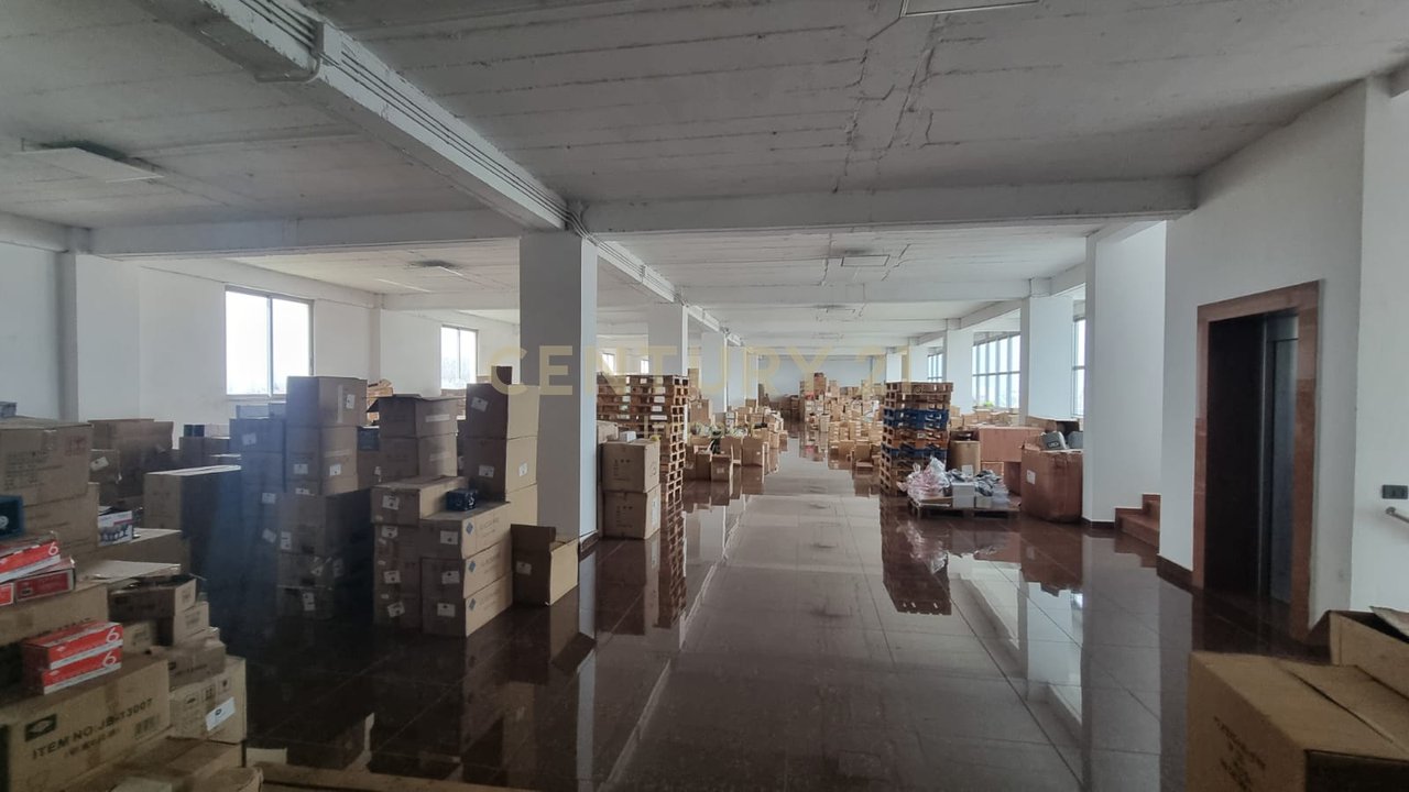 Spazio Multifunzionale in Affitto nel Centro Kamez, Tirana - €20.000!