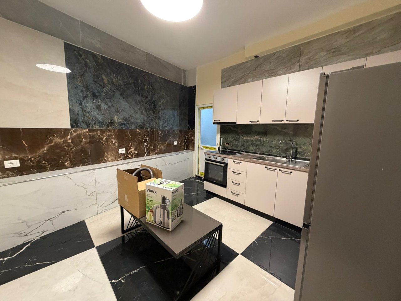 Apartament 1+1 Me Qira në Ali Demi, Tiranë