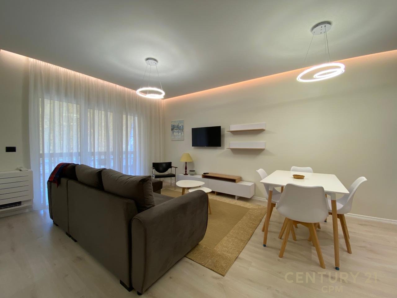 TEK LICEU ARTISTIK JAPIM ME QIRA APARTAMENT MODERN 1+1