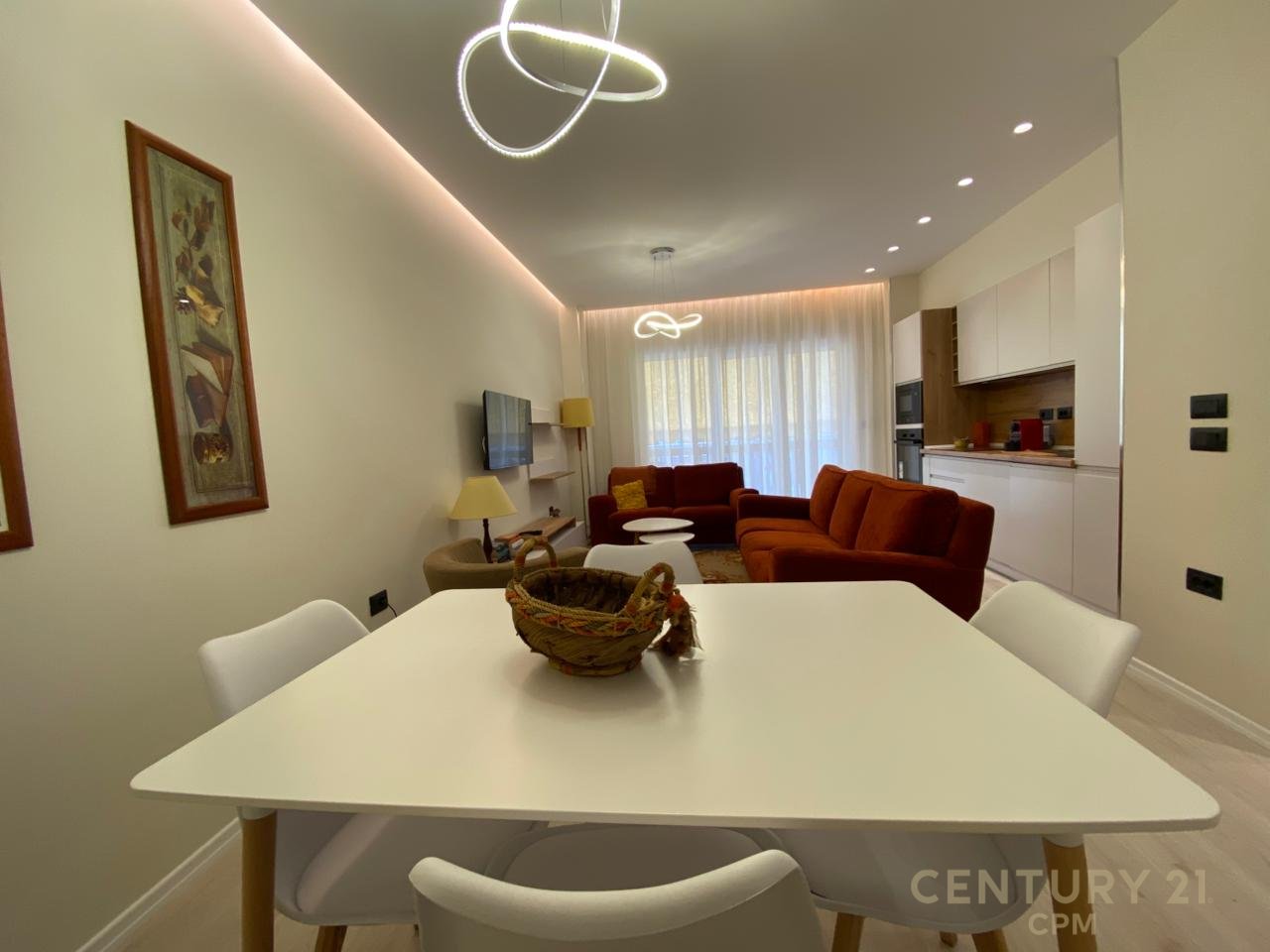 TEK LICEU ARTISTIK JAPIM ME QIRA APARTAMENT MODERN 1+1
