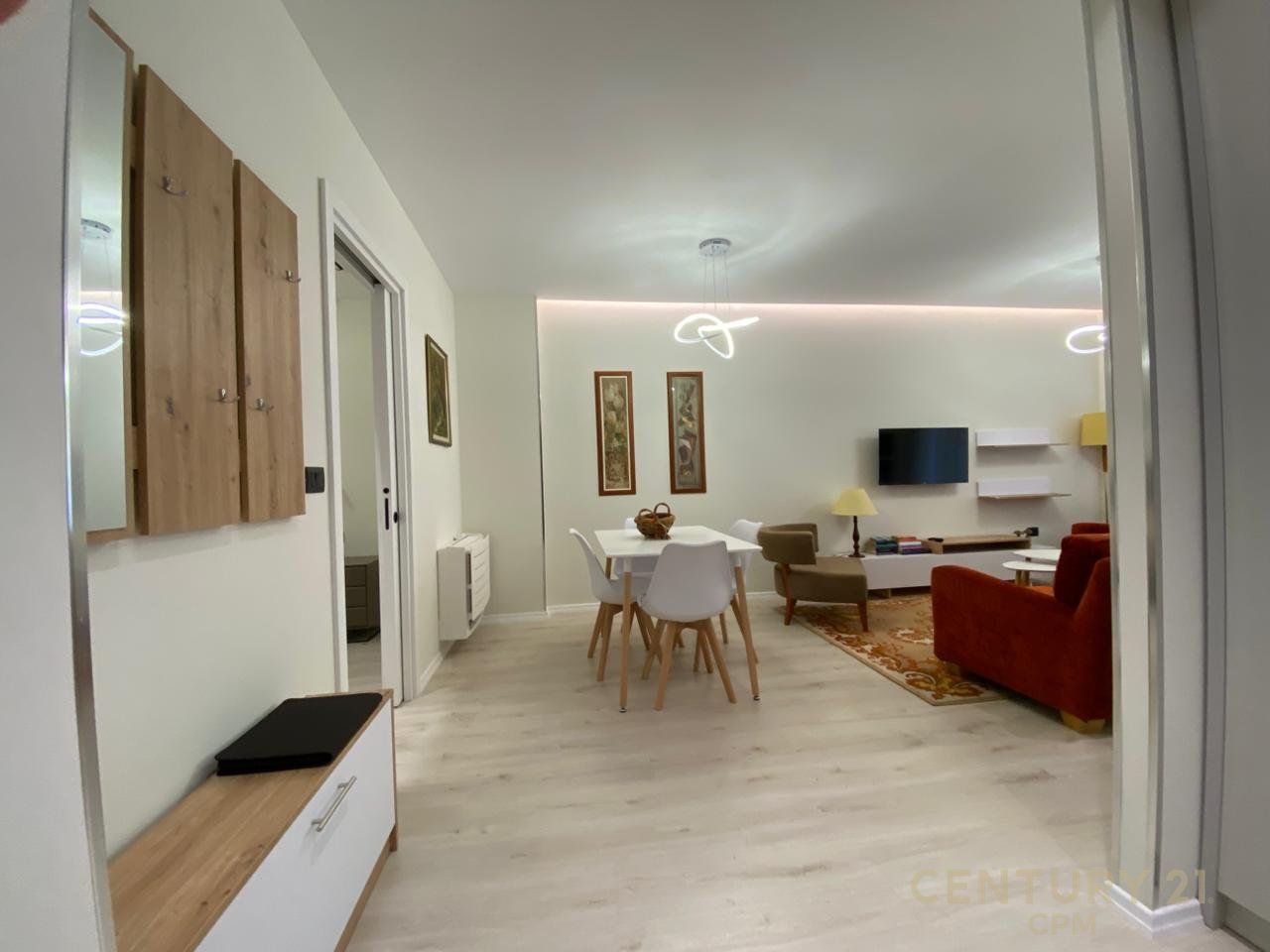 TEK LICEU ARTISTIK JAPIM ME QIRA APARTAMENT MODERN 1+1