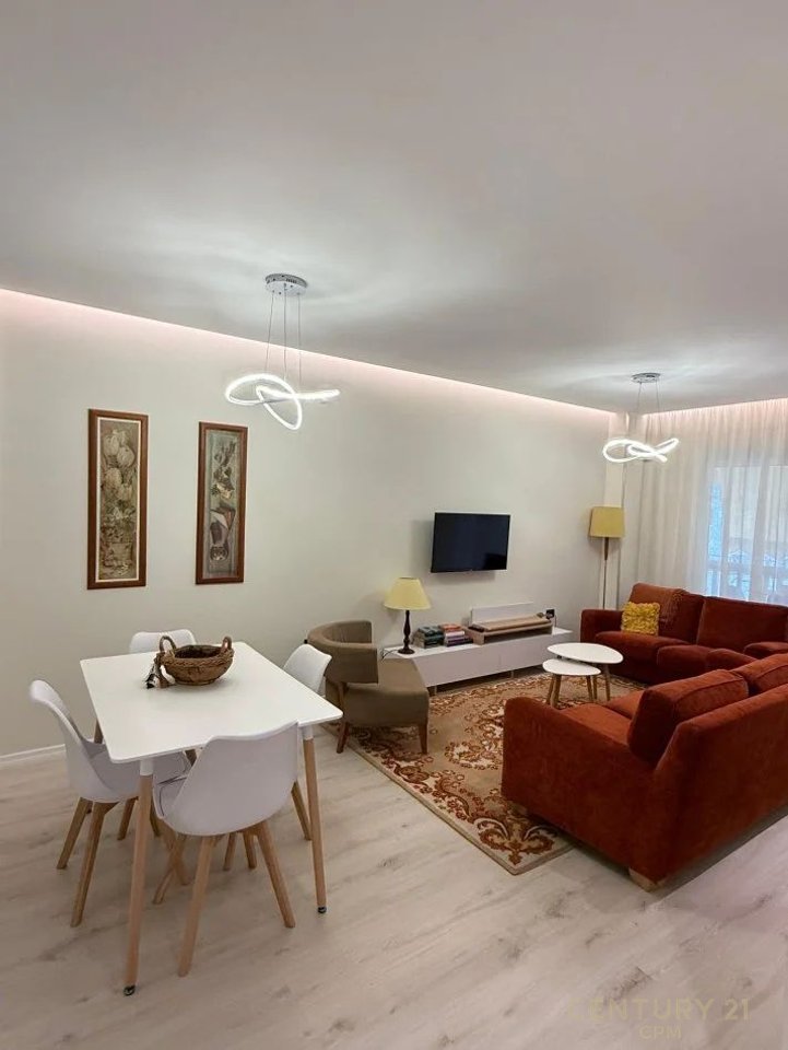 TEK LICEU ARTISTIK JAPIM ME QIRA APARTAMENT MODERN 1+1