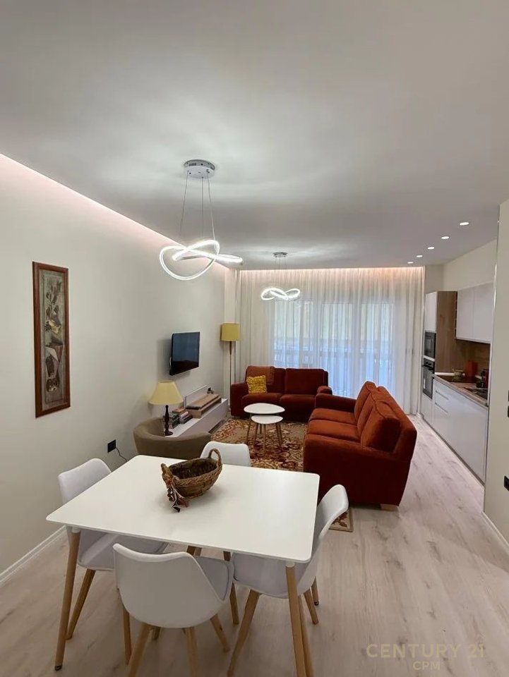 TEK LICEU ARTISTIK JAPIM ME QIRA APARTAMENT MODERN 1+1