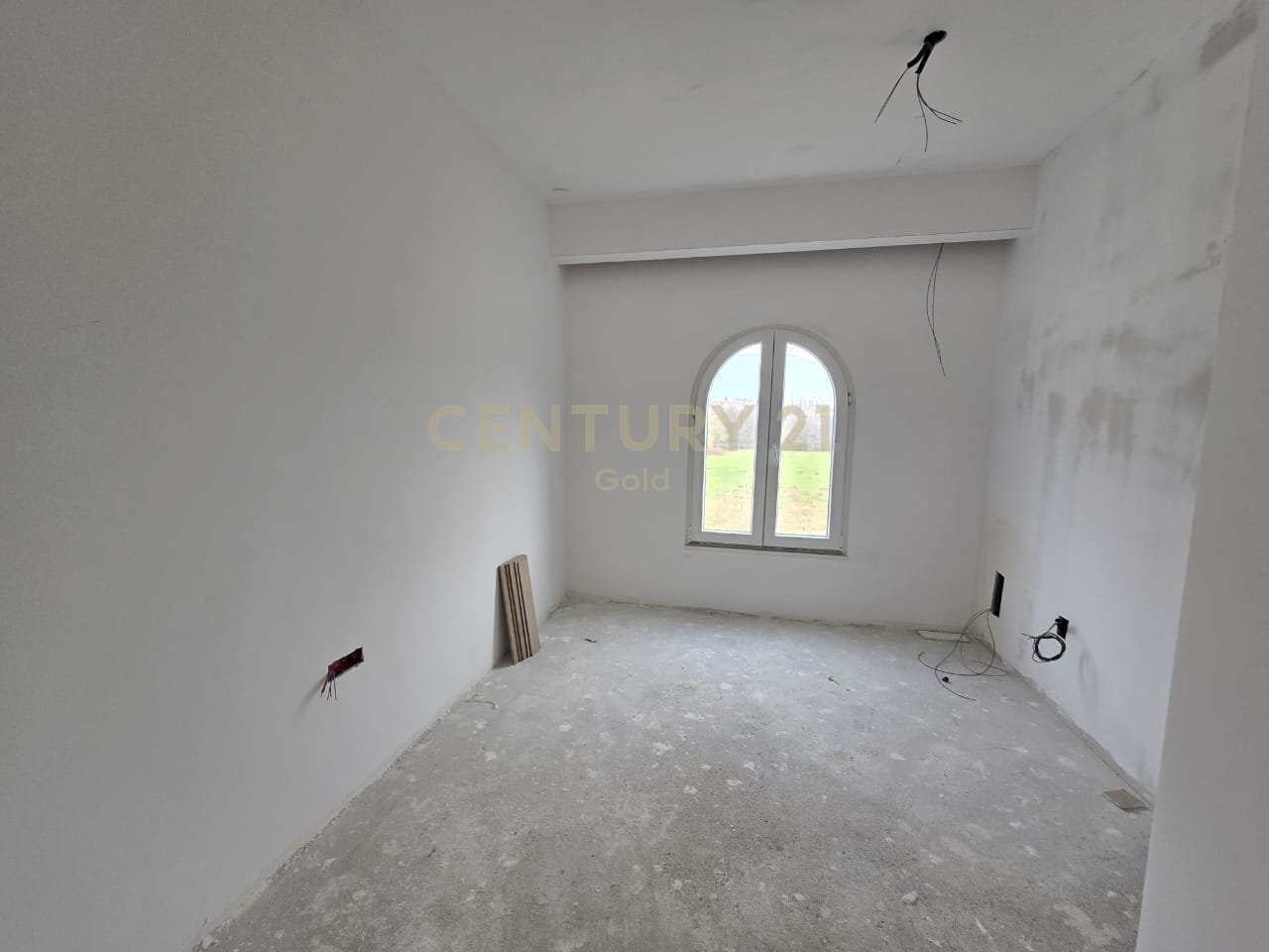 VILLA INDIVIDUALE IN VENDITA A MJULL BATHORE!