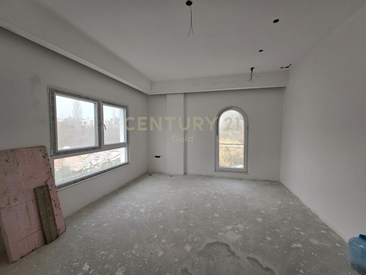 VILLA INDIVIDUALE IN VENDITA A MJULL BATHORE!