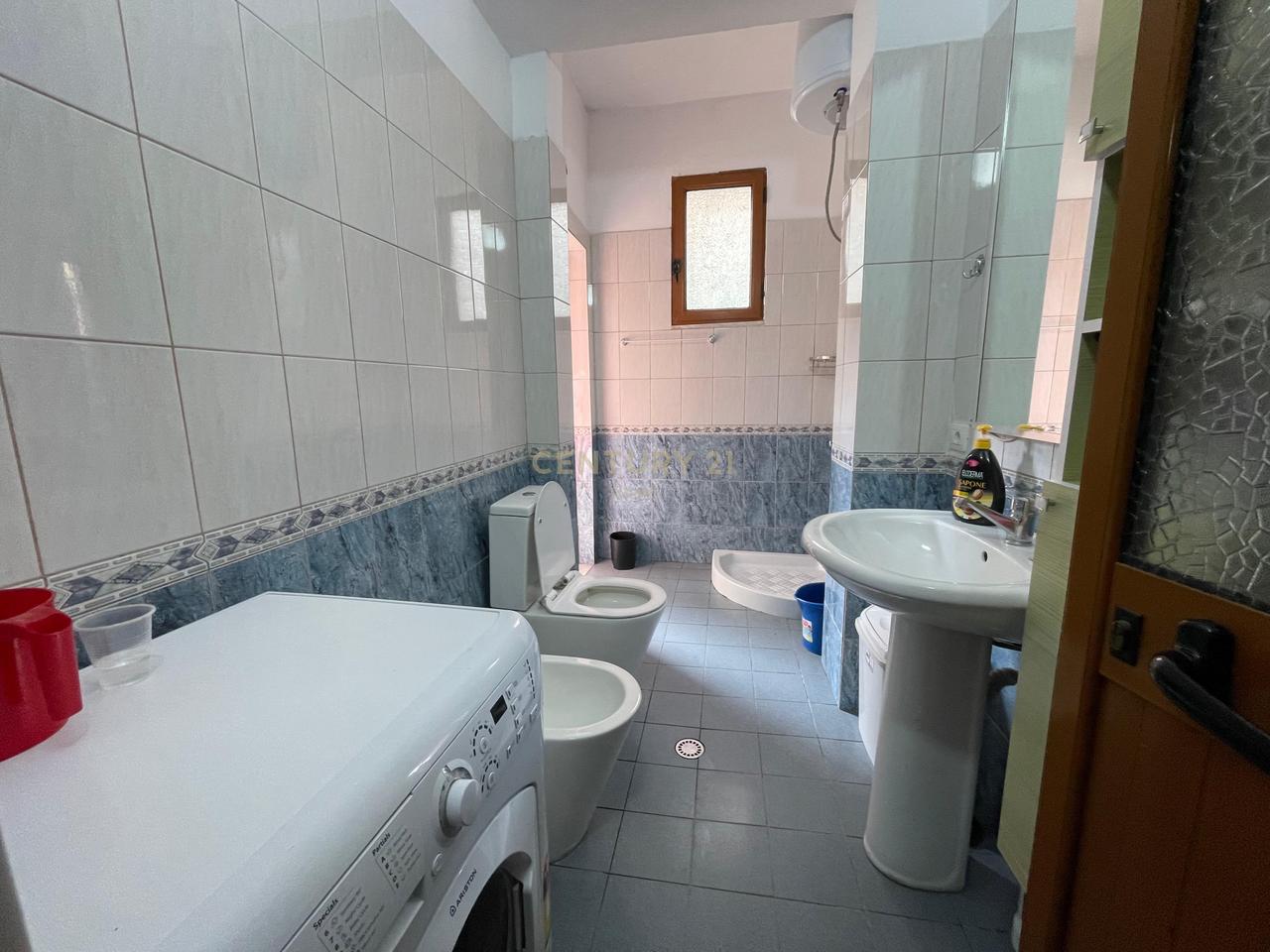 JEPET ME QIRA APARTAMENT ME HAPESIRE TE BOLLSHME  1+1 KATI I 2-TE