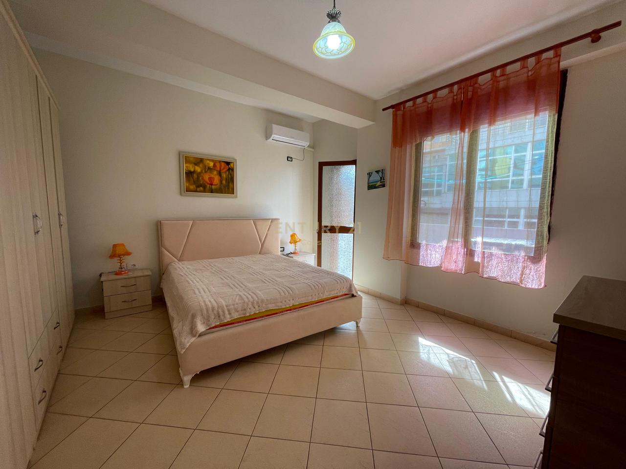 JEPET ME QIRA APARTAMENT ME HAPESIRE TE BOLLSHME  1+1 KATI I 2-TE