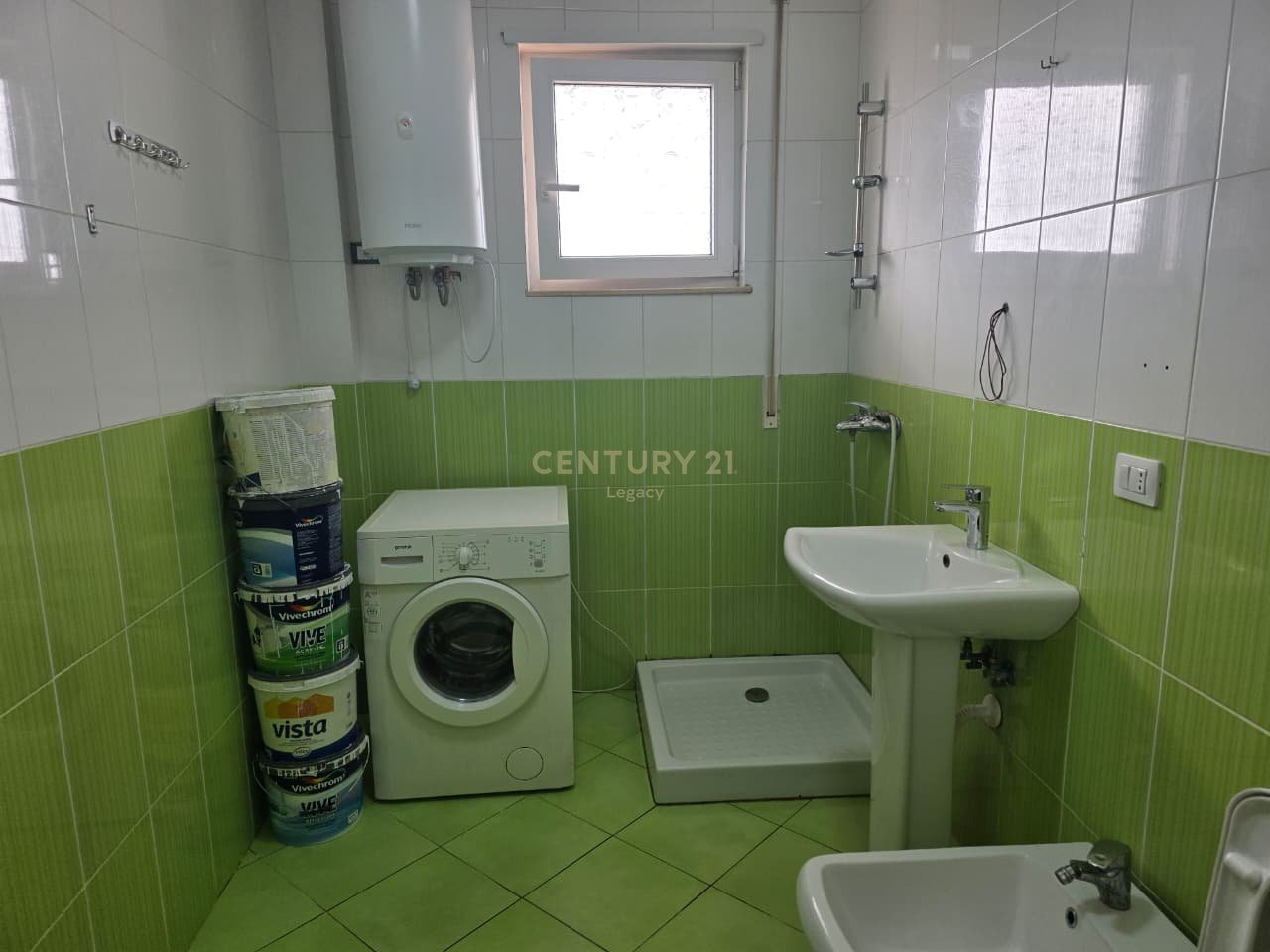 Jepet me qira Apartament 2+1+depo  Kompleksi Gener 2