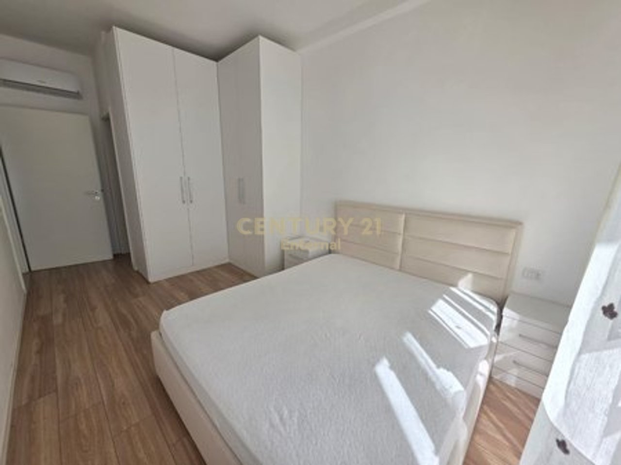 Apartment 2+1 For Rent + Parking Spot in the 21st December Area