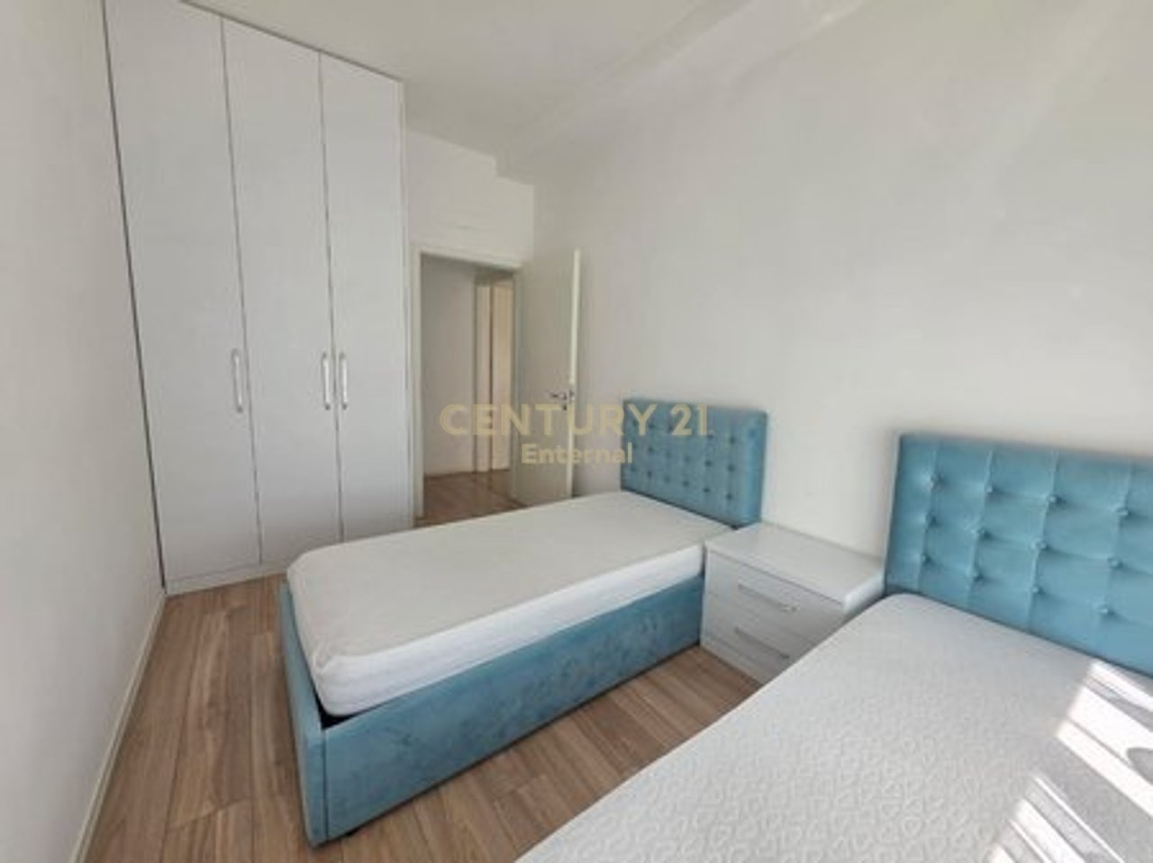 Apartment 2+1 For Rent + Parking Spot in the 21st December Area